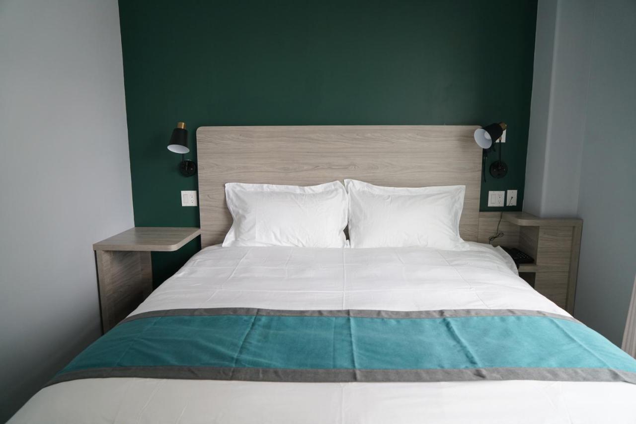Starlight Hotel Near Lga Airport New York Bagian luar foto